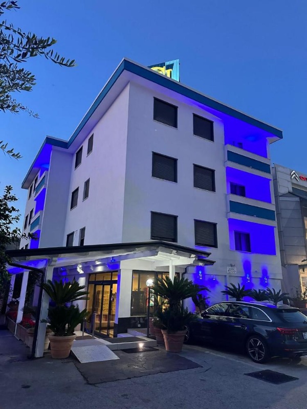 Hotel Clinton image 26