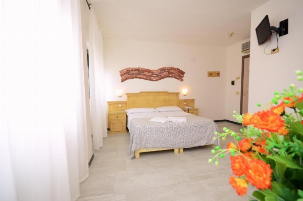 Hotel Clinton image 45