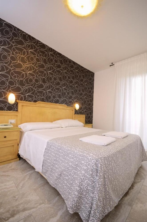 Hotel Clinton image 59