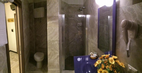 Hotel Clinton image 65